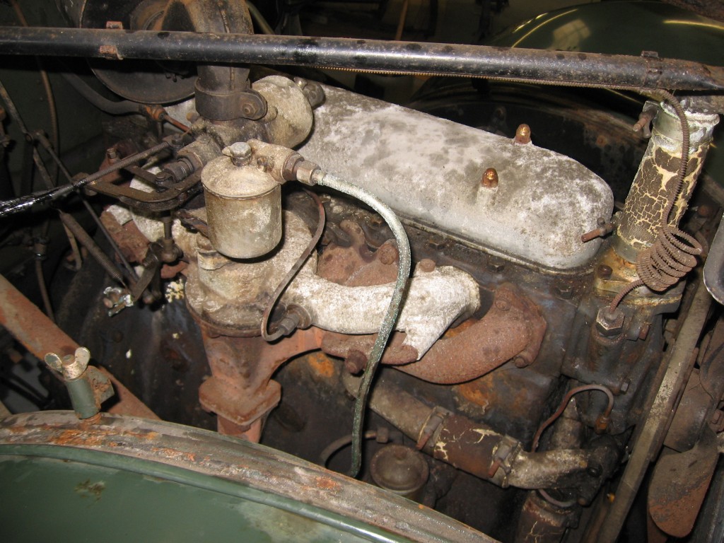 O/S of Rover 16 engine before restoration